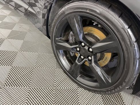 Used 2017 Chevrolet Camaro SS image 10