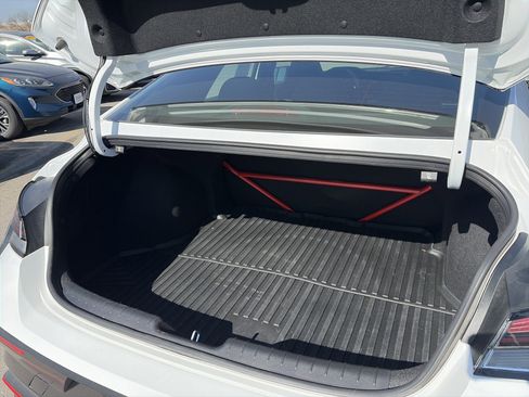 Used 2025 Hyundai Elantra N image 11