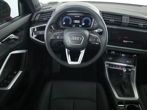 New 2025 Audi Q3 2.0T Premium image 11