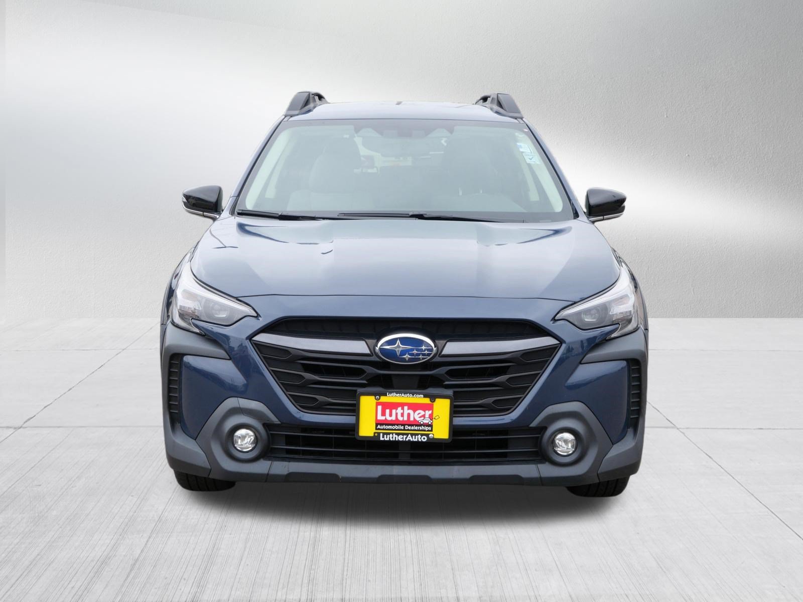 Used 2023 Subaru Outback Premium AWD/4WD image 2