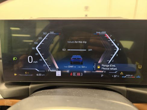 Used 2023 BMW 330i xDrive 330i xDrive w/ M Sport Package image 9