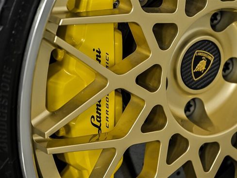 Used 2024 Lamborghini Revuelto AWD/4WD image 47