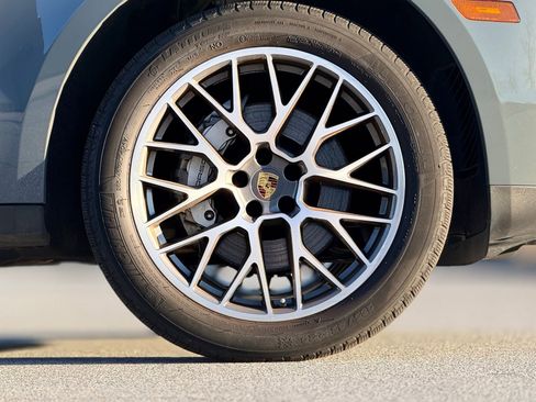 Used 2017 Porsche Macan S image 20