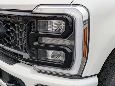 New 2026 Ford F350 Lariat w/ Black Appearance Package image 9