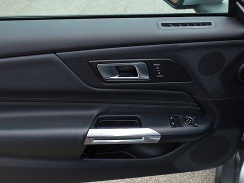 Used 2024 Ford Mustang Premium image 19