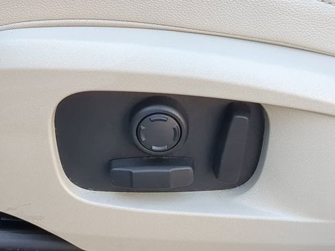 Used 2025 Jaguar F-PACE R-Dynamic S image 16