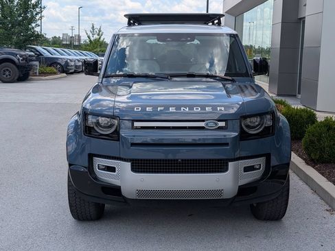 Used 2025 Land Rover Defender 110 S AWD/4WD image 10