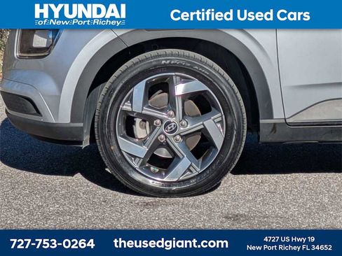 Certified 2023 Hyundai Venue SEL image 10