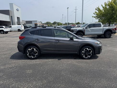 Used 2021 Subaru Crosstrek 2.5i Limited w/ Moonroof Package 2 AWD/4WD image 3