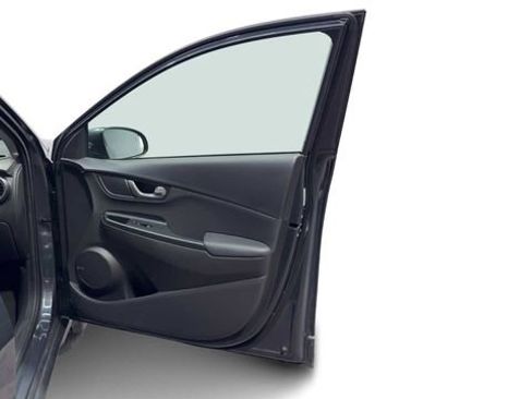 Used 2021 Hyundai Kona Ultimate FWD image 9