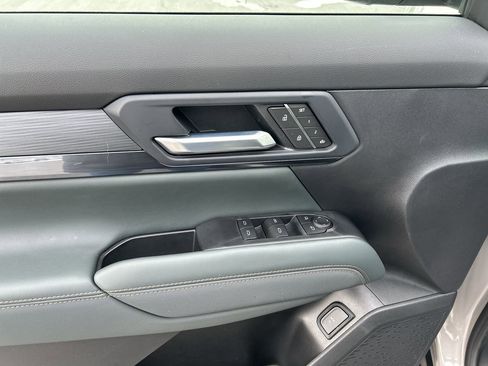 Used 2026 GMC Terrain AT4 w/ Convenience Package III image 21