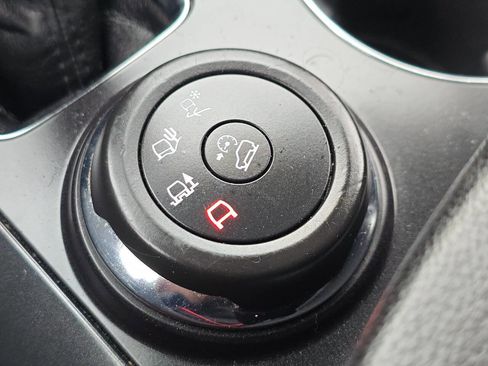 Used 2018 Ford Explorer XLT w/ Equipment Group 202A image 20