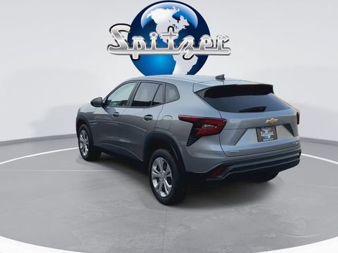 Used 2024 Chevrolet Trax LS image 8