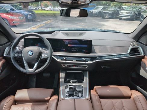 Used 2025 BMW X5 xDrive50e w/ Premium Package AWD/4WD image 21
