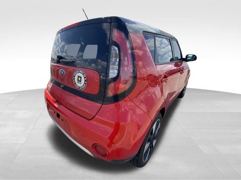 Used 2018 Kia Soul + image 9