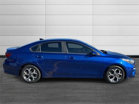 Used 2019 Kia Forte LXS image 2