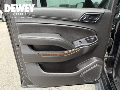 Used 2020 Chevrolet Suburban LT AWD/4WD image 22