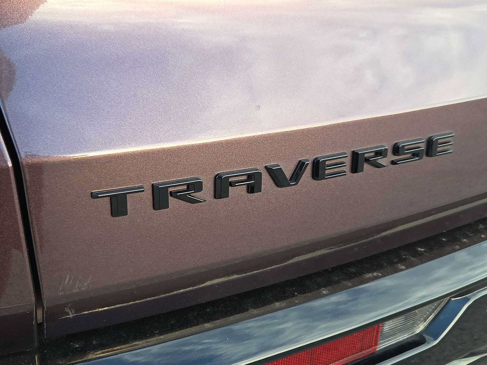 Used 2026 Chevrolet Traverse RS w/ LPO, Floor Liner Package FWD image 11