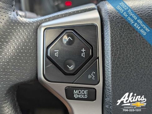 Used 2022 Toyota 4Runner SR5 AWD/4WD image 25