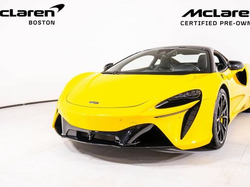 Used 2023 McLaren Artura RWD image 9