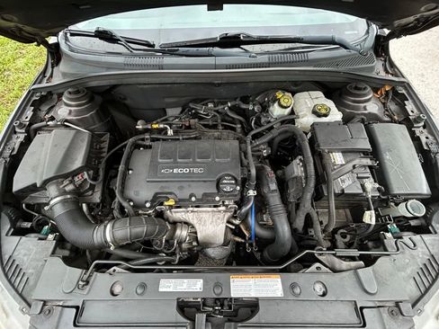 Used 2014 Chevrolet Cruze LT w/ RS Package FWD image 11