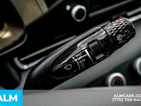 Used 2025 Hyundai Elantra SE image 33