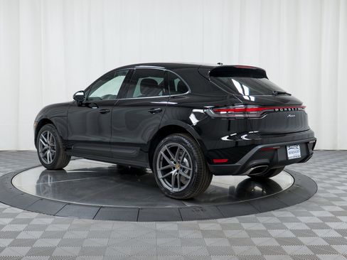 New 2026 Porsche Macan image 3