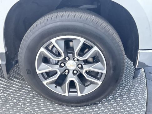 Used 2022 Chevrolet Silverado 1500 LT image 10