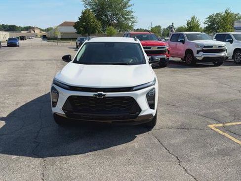 Used 2024 Chevrolet Trax ACTIV w/ Driver Confidence Package FWD image 3