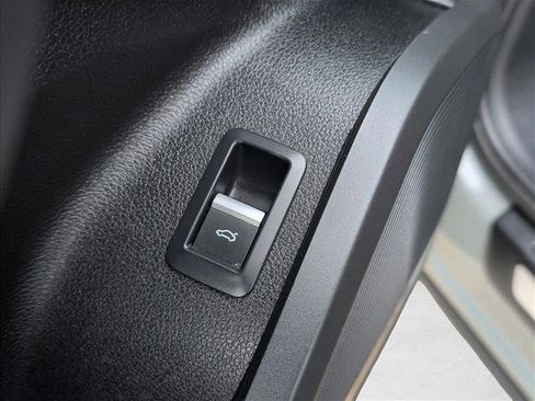 Used 2019 Audi SQ5 Premium Plus w/ Premium Plus Package image 12