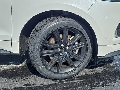 Used 2023 Ford Edge ST-Line AWD/4WD image 47