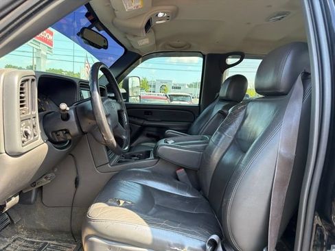 Used 2006 Chevrolet Silverado 2500 LT RWD image 11