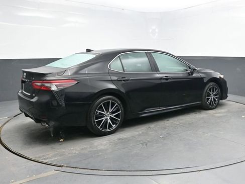 Used 2024 Toyota Camry SE image 7