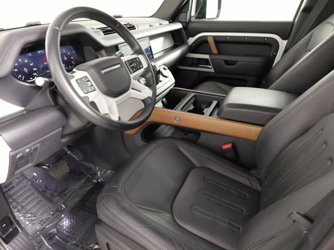 Used 2020 Land Rover Defender 110 HSE AWD/4WD image 25