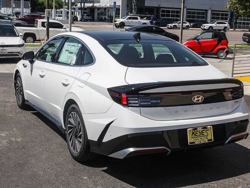 New 2026 Hyundai Sonata Limited FWD image 7