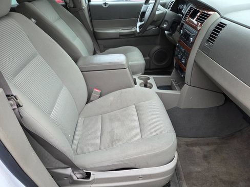 Used 2008 Dodge Durango SLT image 16