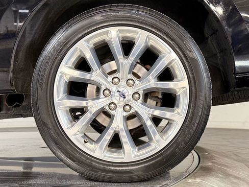 Used 2019 Ford Expedition Platinum image 16