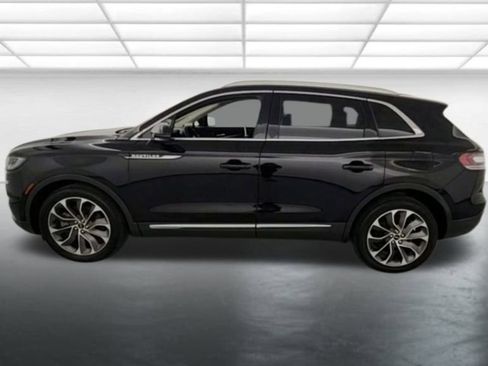 Used 2022 Lincoln Nautilus Reserve w/ Luxury Package image 4