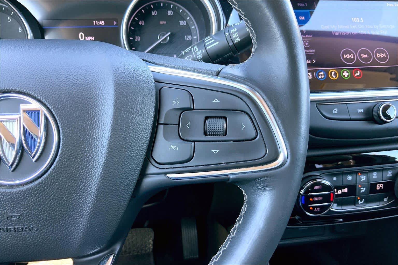 Used 2022 Buick Encore GX Select w/ Sport Touring Package FWD image 24