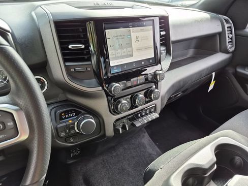 New 2026 RAM 1500 Express AWD/4WD image 19