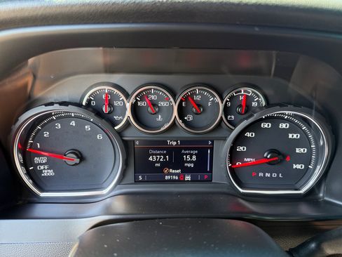 Used 2021 Chevrolet Silverado 1500 LT Trail Boss w/ Convenience Package II AWD/4WD image 11
