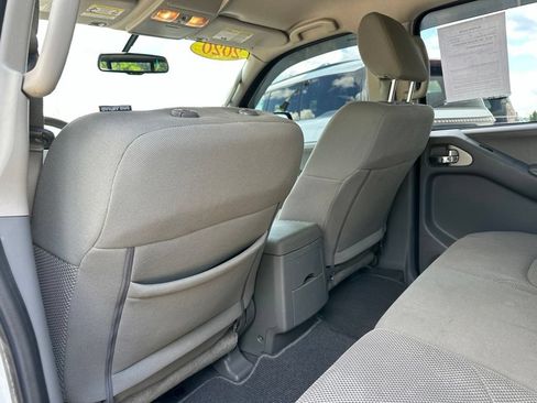 Used 2020 Nissan Frontier SV w/ Midnight Edition Floor Mats AWD/4WD image 32