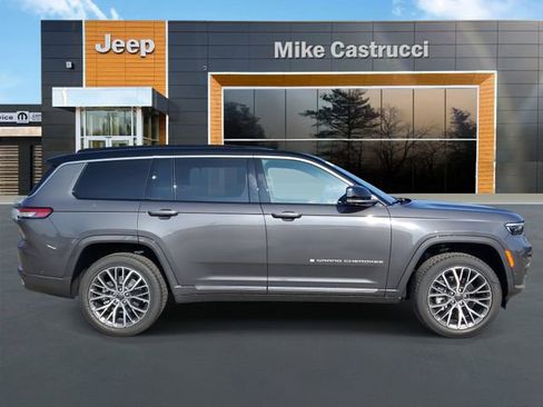 New 2025 Jeep Grand Cherokee L Summit image 3