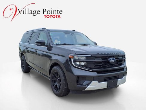 Used 2025 Ford Expedition Max Platinum AWD/4WD image 6