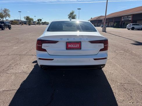 Used 2021 Volvo S60 T5 Momentum w/ Premium Package image 7