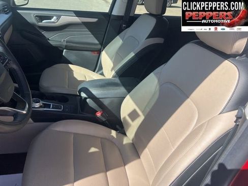 Used 2022 Ford Escape SEL w/ Technology Package image 13