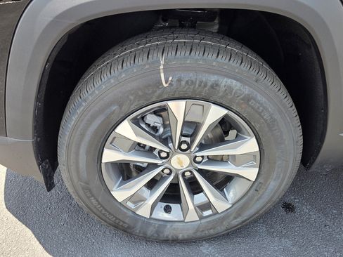 New 2027 Chevrolet Equinox LT w/ LPO, Floor Liner Package FWD image 4