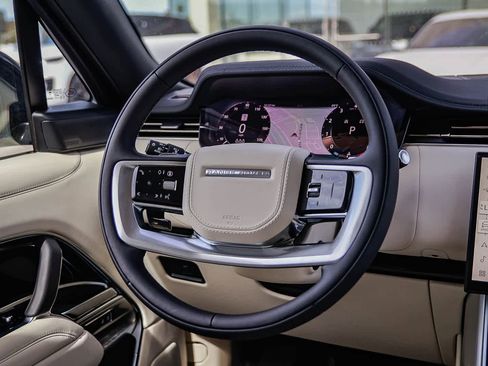 New 2026 Land Rover Range Rover SE image 15
