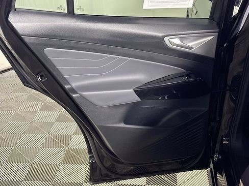 Certified 2023 Volkswagen ID.4 Pro S AWD/4WD image 21