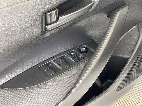 Used 2023 Toyota Corolla LE image 19